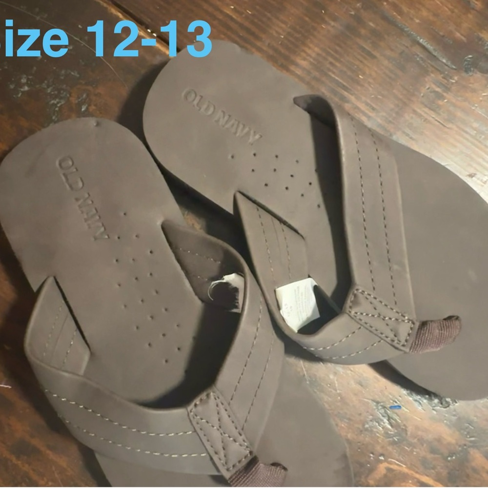 Old Navy Boys Brown Flip Flop Sandals